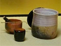水指と茶器と仕組んだ茶碗